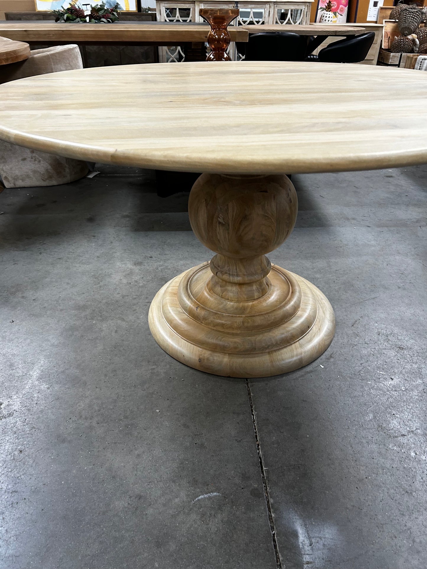 sk53 54" round table