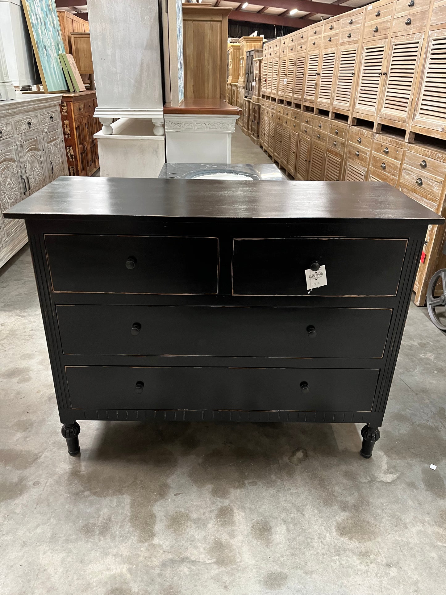 Britta dresser black