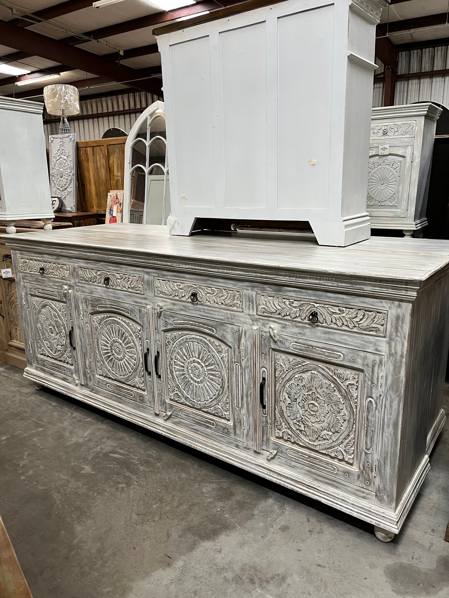 D8 Mango Grand Buffet Mystic Gray