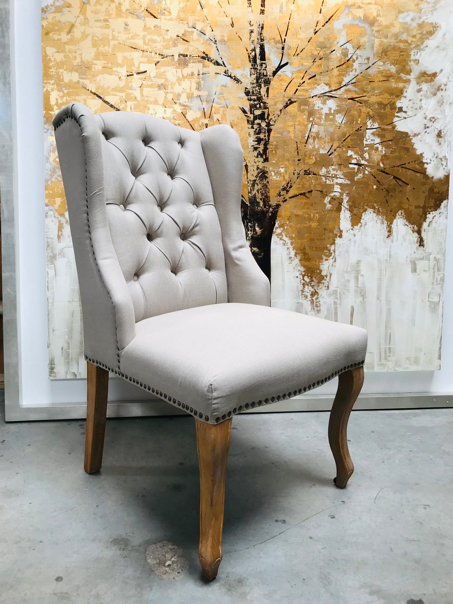 N23 Linen Wingback