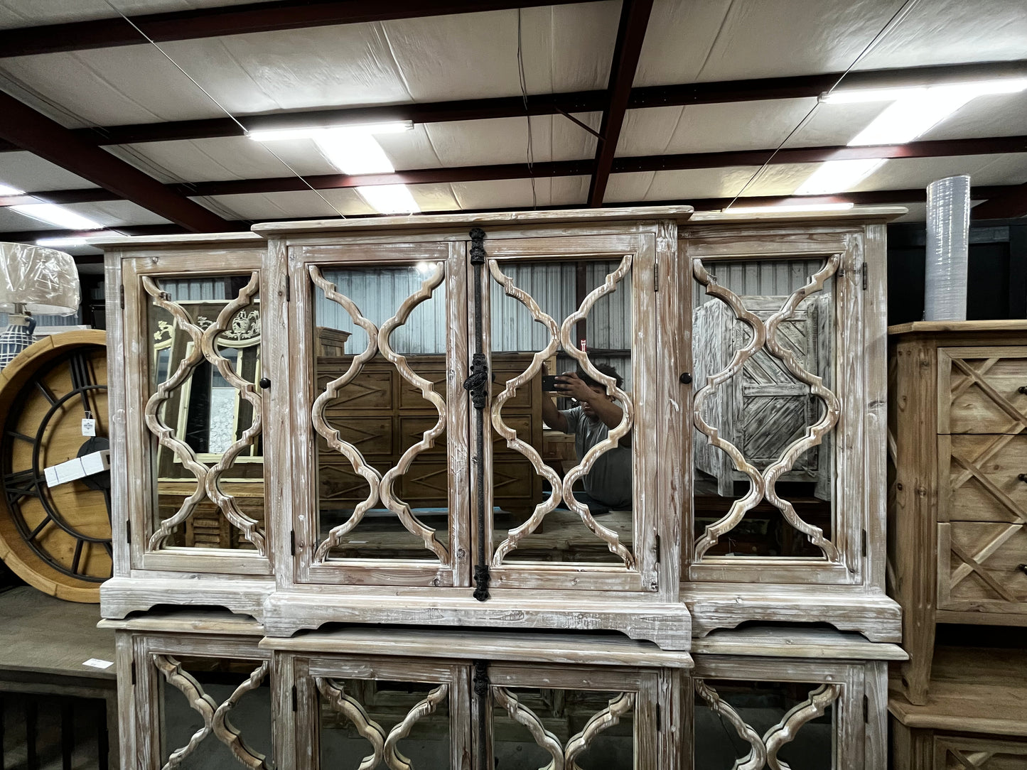 A-0273 White Wash Mirror Buffet