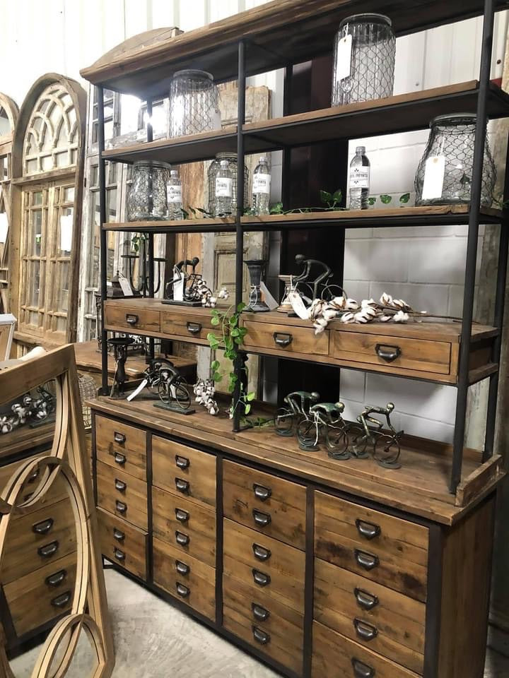 Print-makers display natural pine