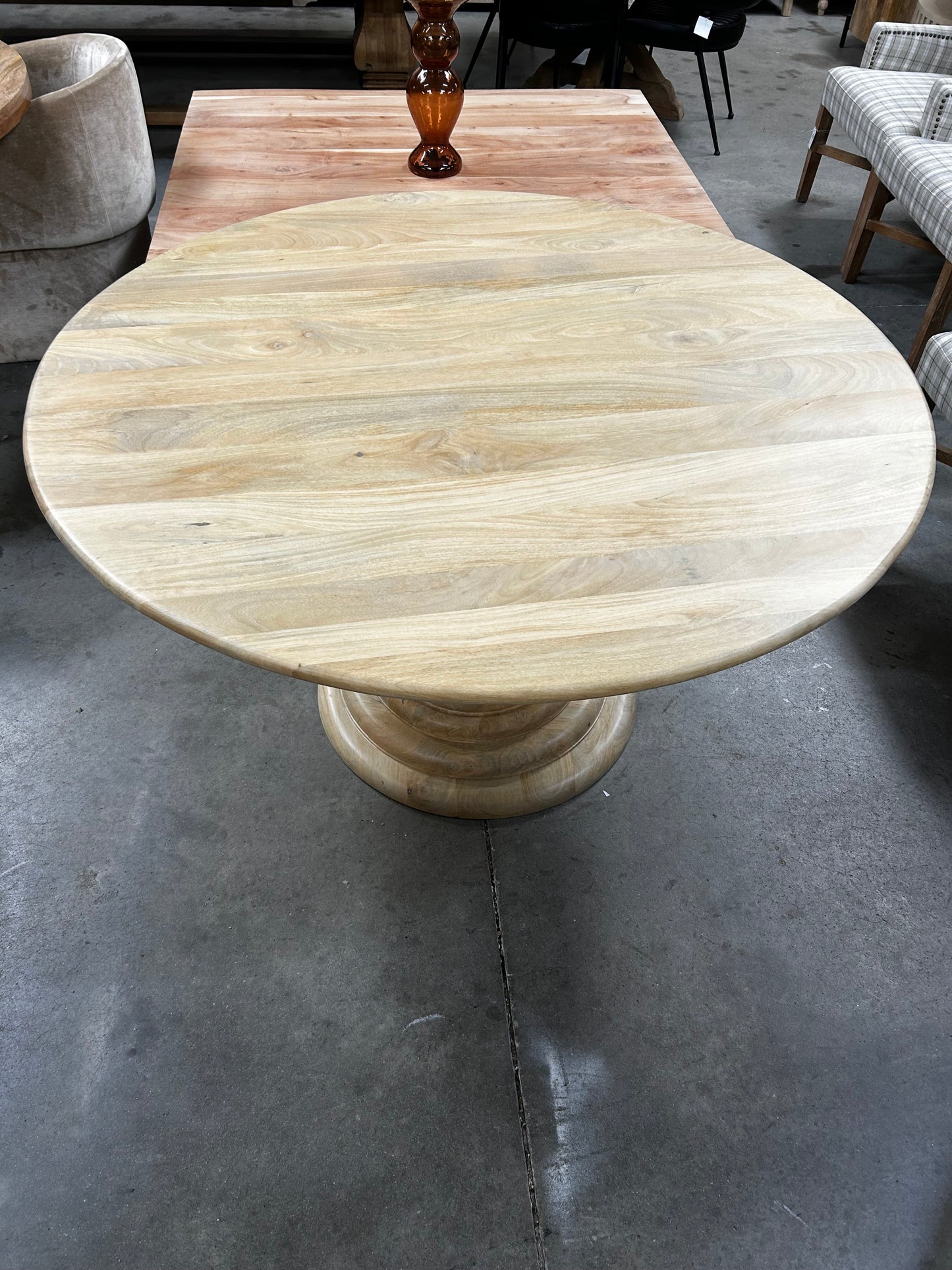 sk53 54" round table