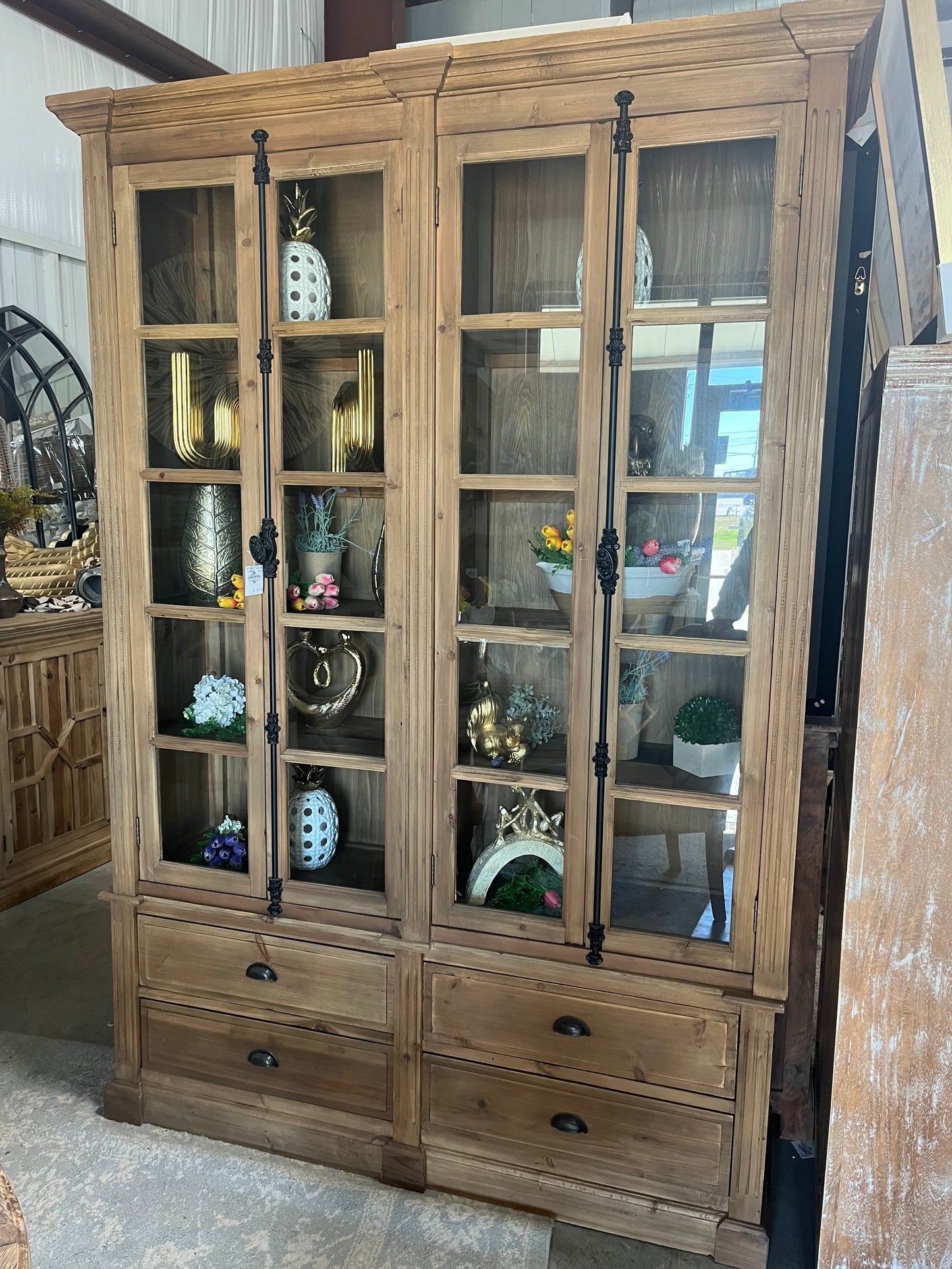 277 Pine Display