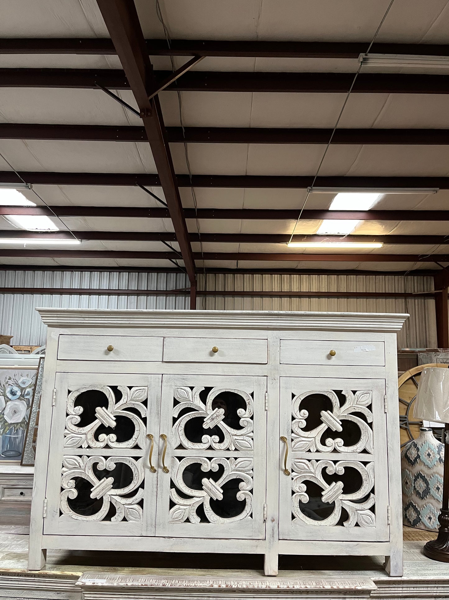 R17 3door 3 drawer mango buffet