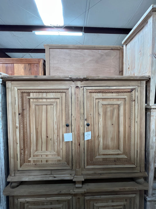 #1274 pine chest natural
